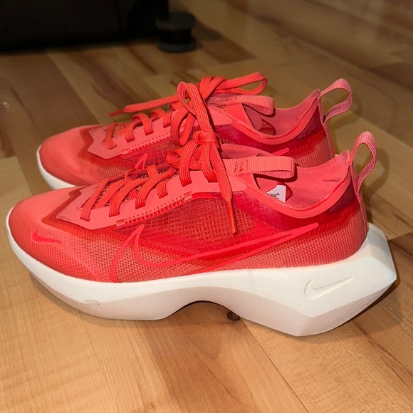 nike vista lite red